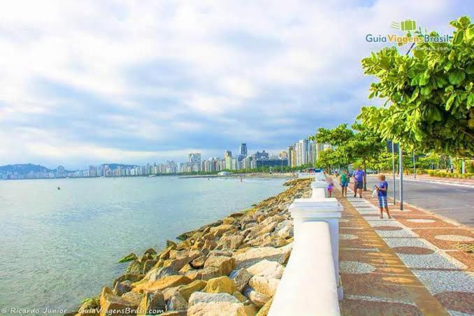 Kitnet Simples Na Ponta Da Praia ,Santos, A Uma Quadra Da Praia, Proximo Ao Aquario Eksteriør bilde